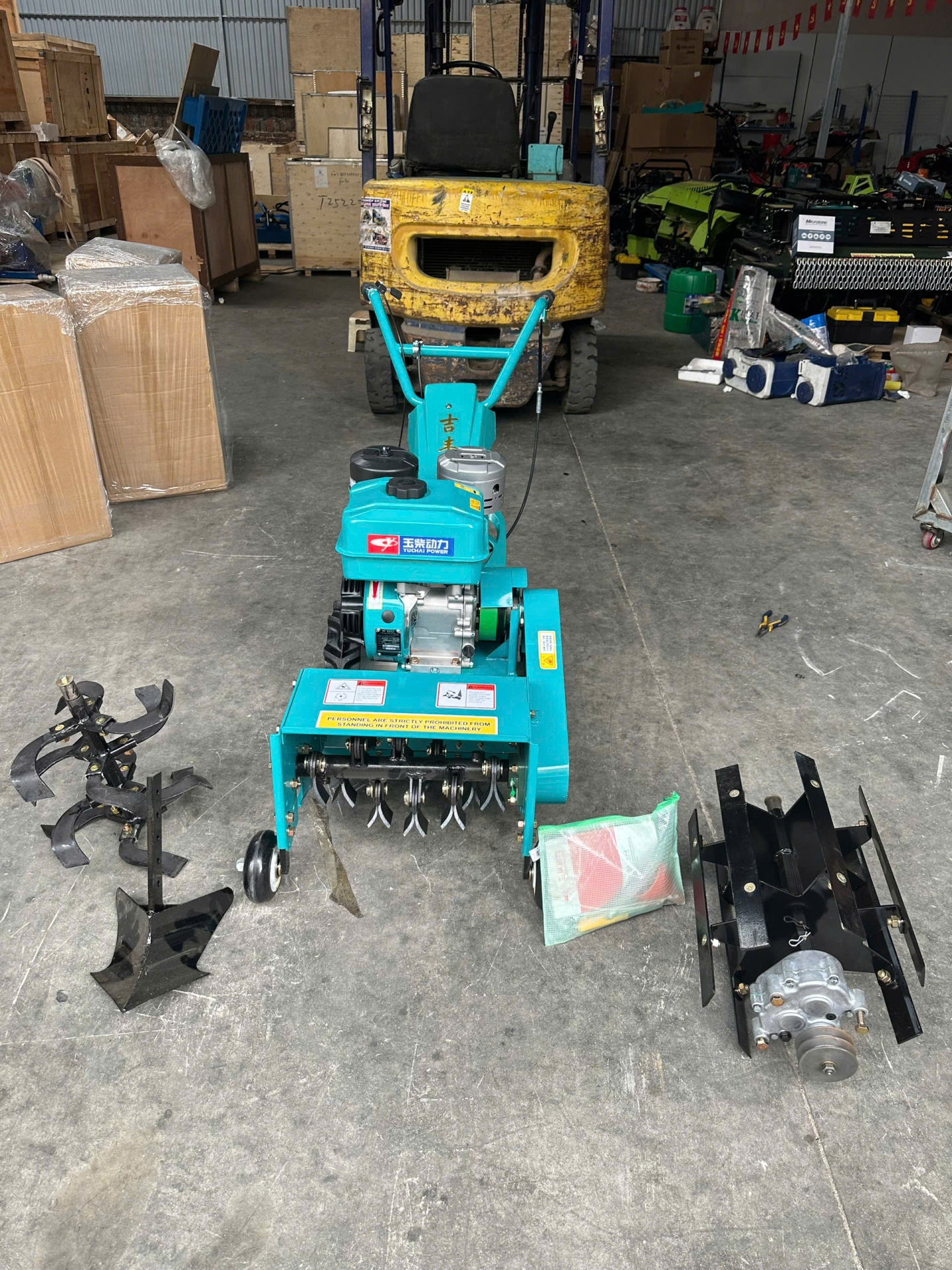 M&aacute;y băm cỏ 4 chức năng yuchai 170f chạy xăng