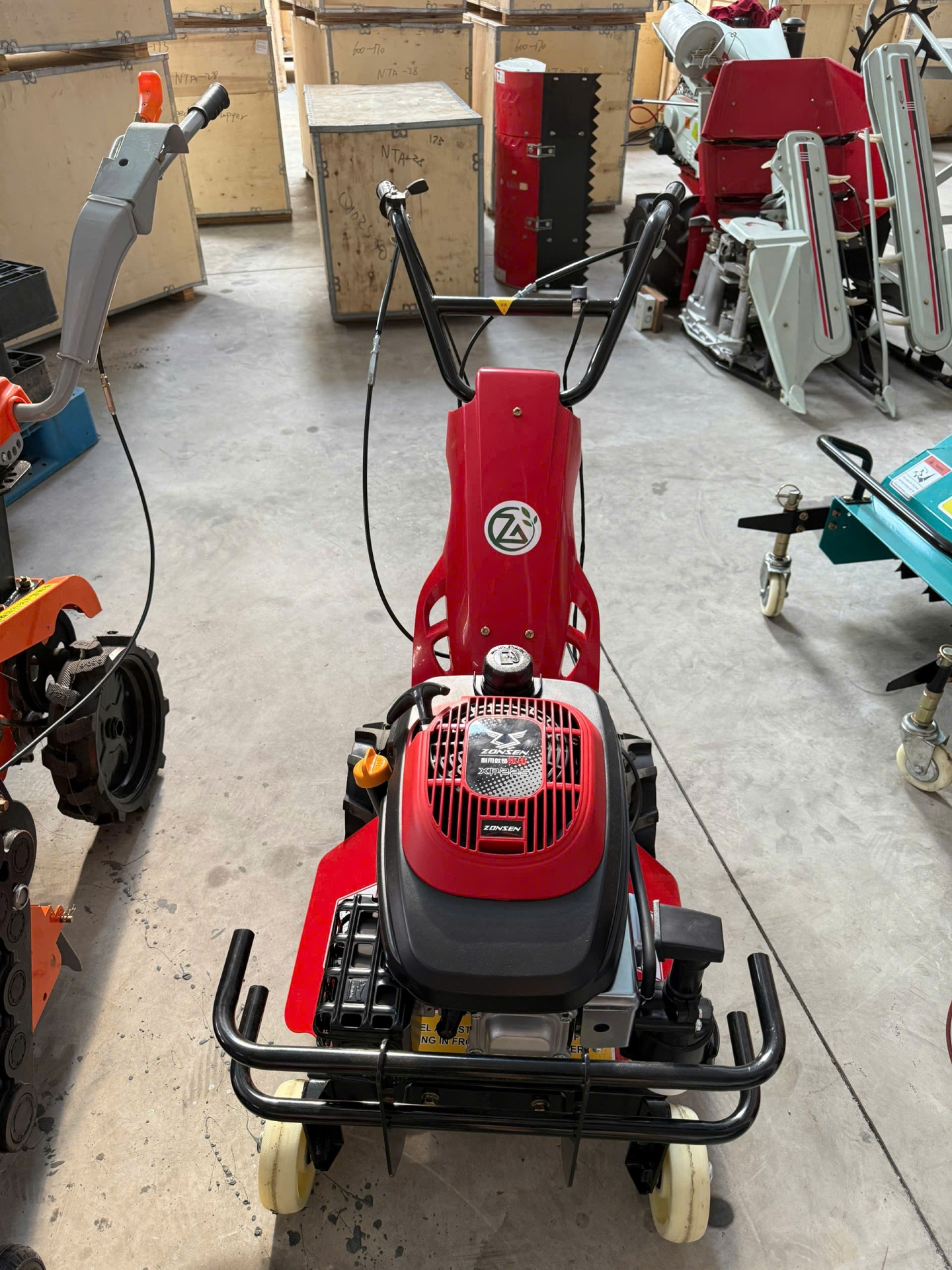 máy cắt cỏ mâm xoay chạy xăng zonsen xp225 công suất 7hp