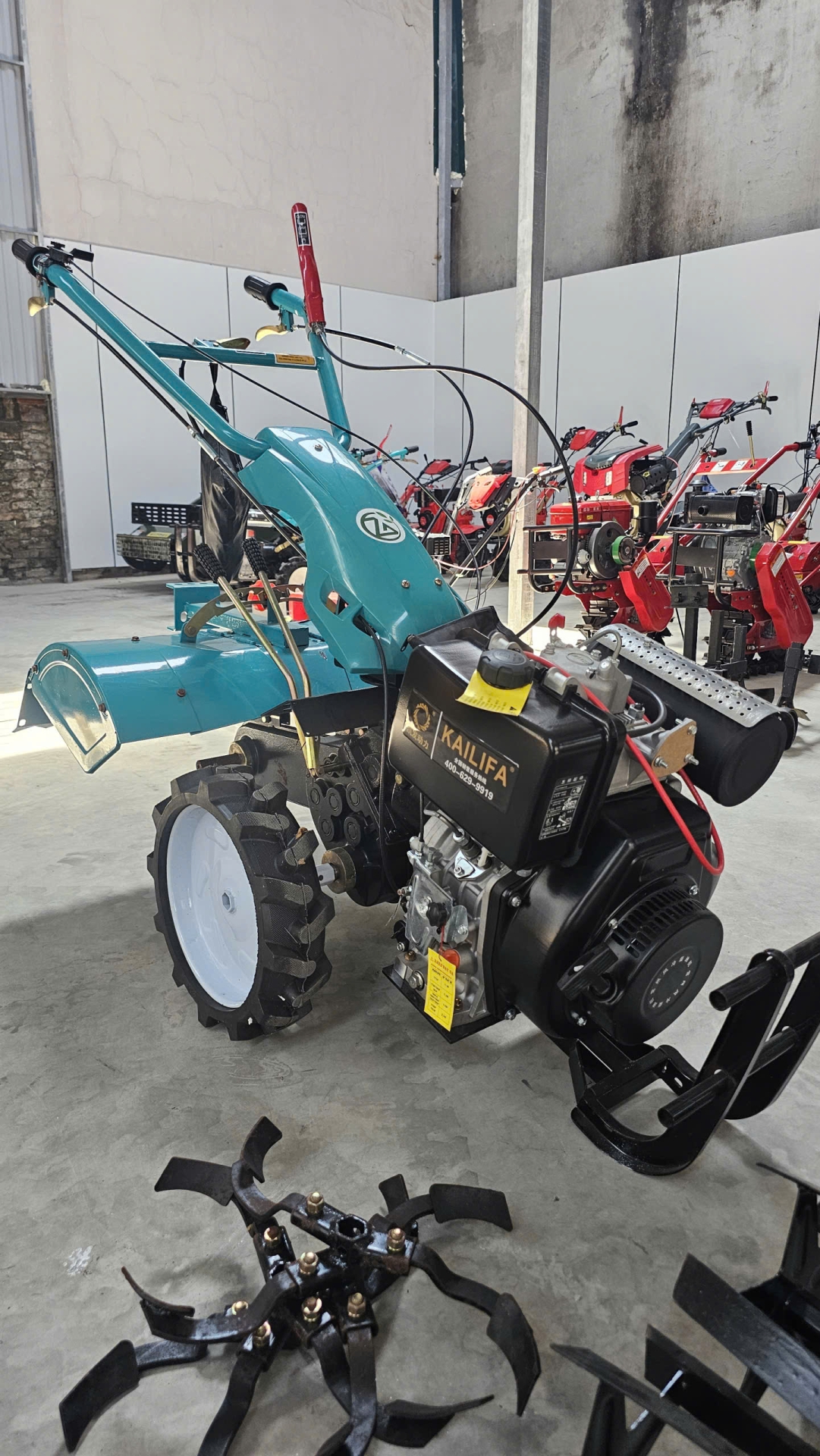 máy phay cầu sau kailifa 192F 13HP