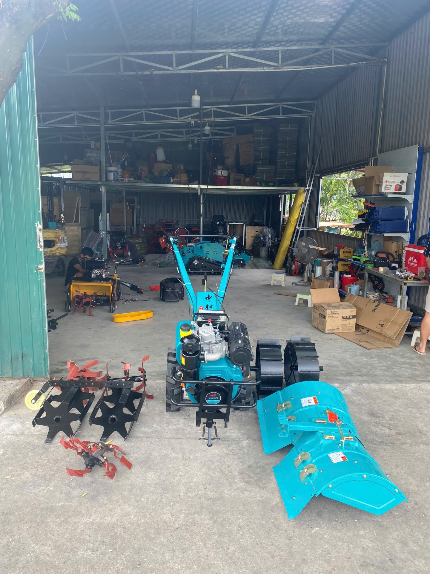 Máy Xới Đất – Trợ Thủ Đắc Lực Cho Nhà Nông Hiện Đại