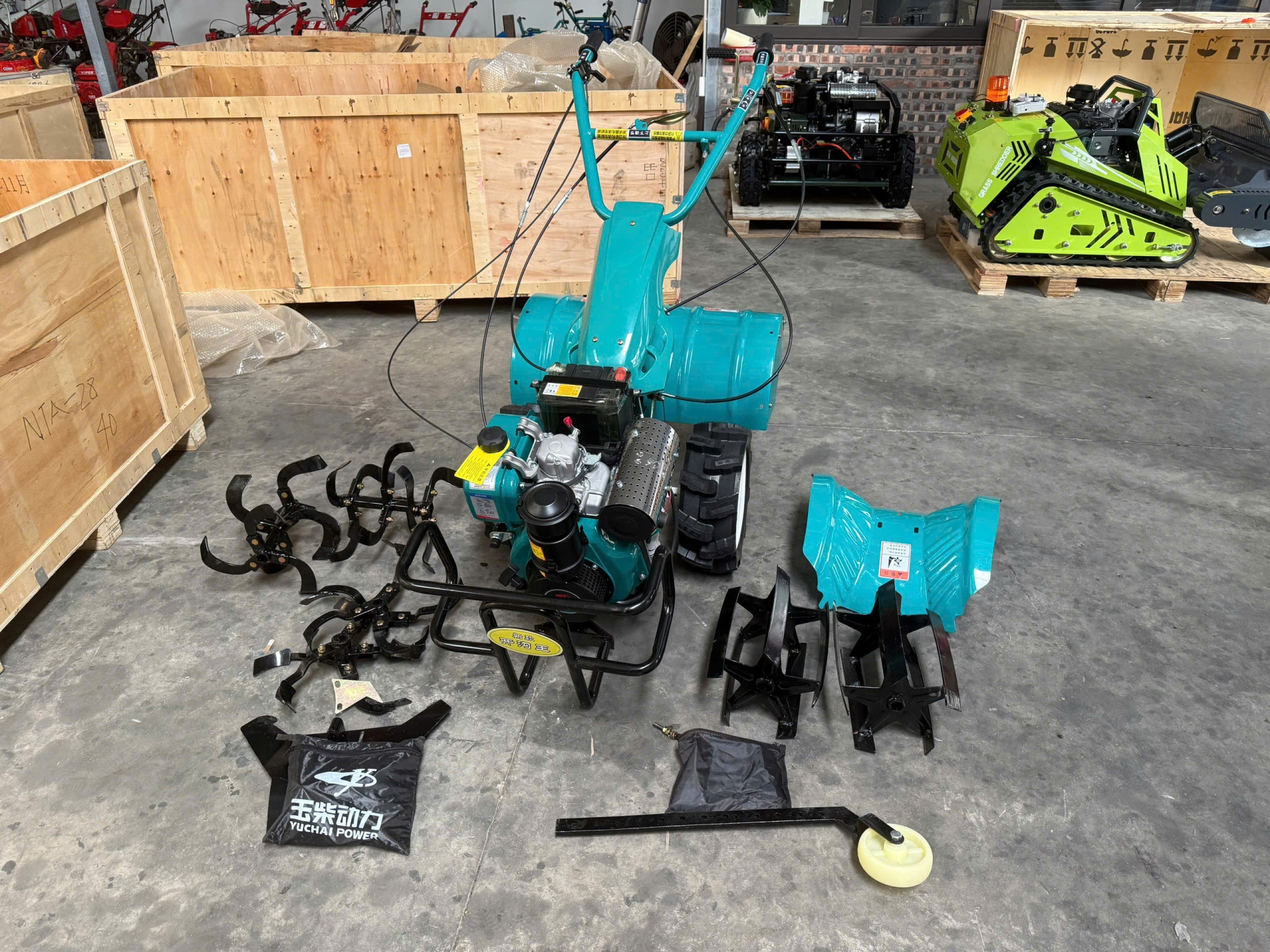 M&aacute;y phay cầu sau Yuchai 180f 8hp