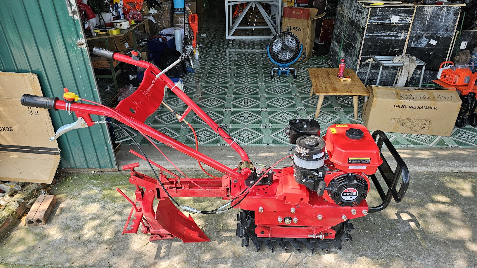 Máy cày bánh xích chạy xăng