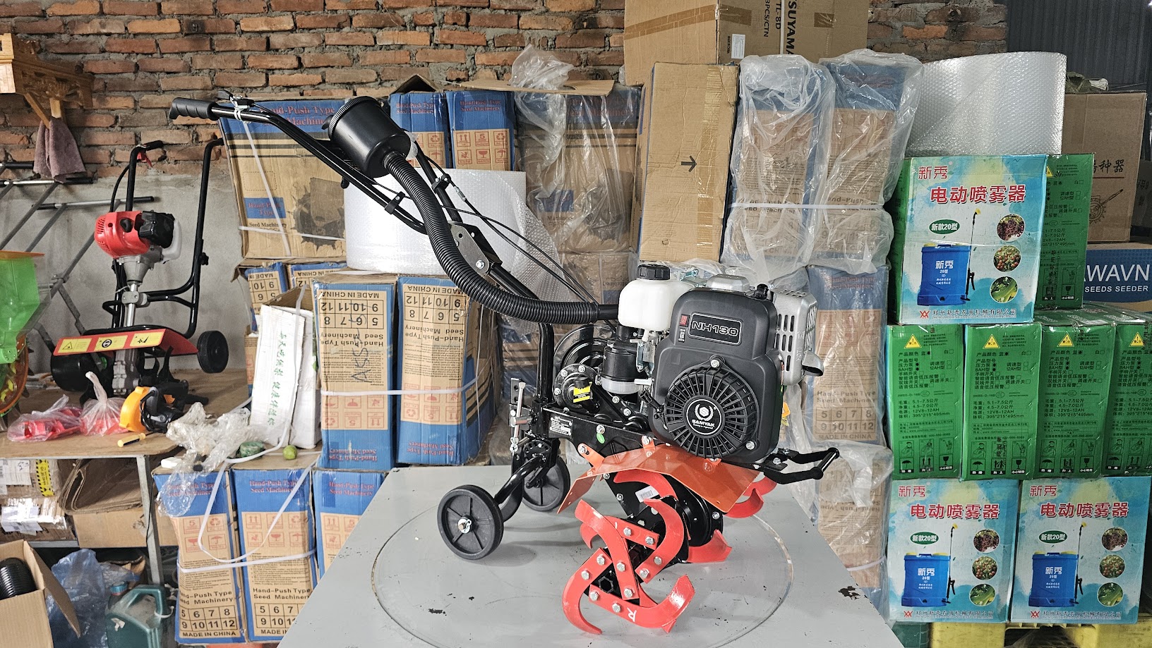 Máy xới đất mini SamYak FC302 nặng 30kg