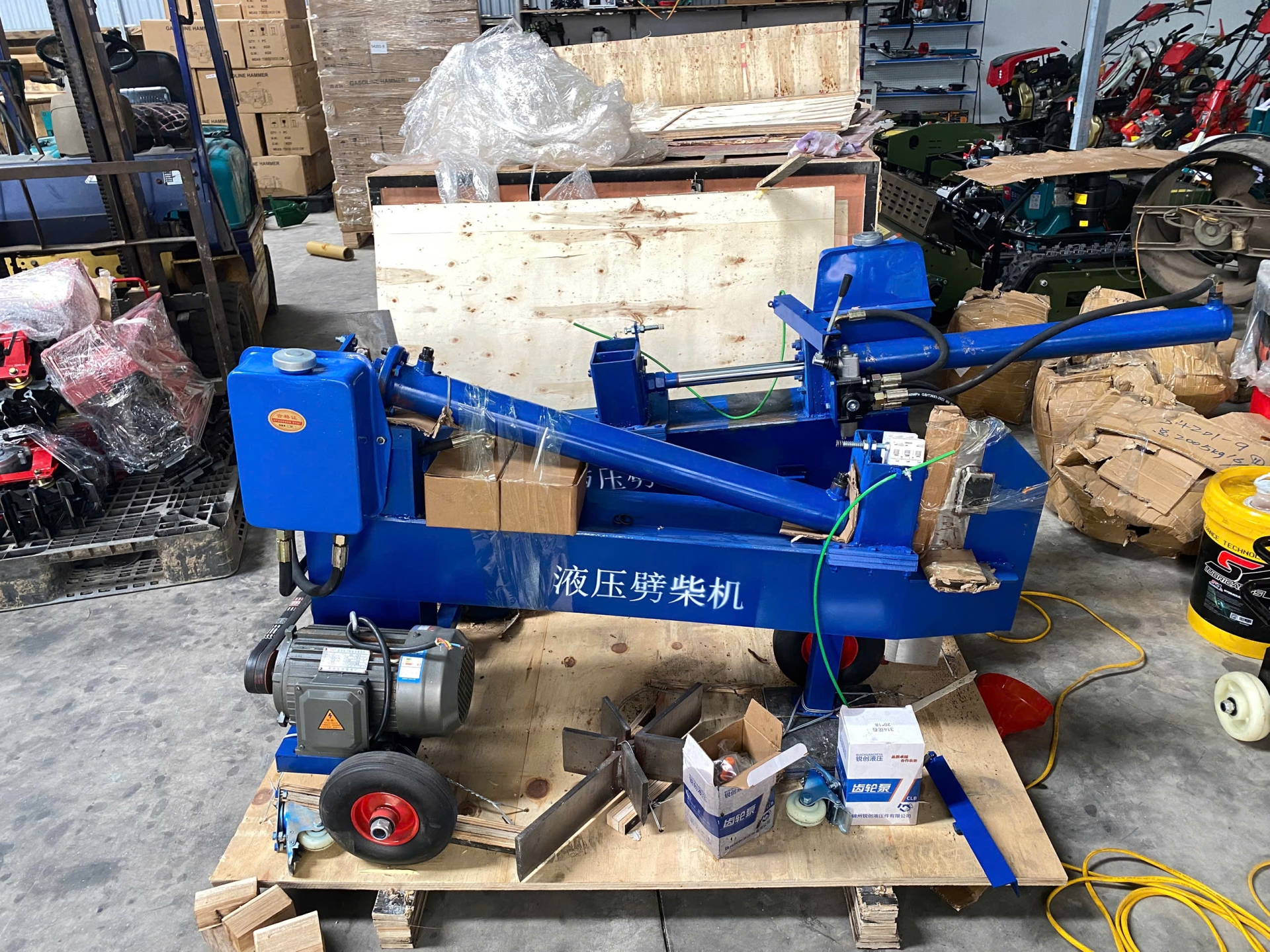 máy chẻ củi thủy lực 1 pha lực ép 15 tấn